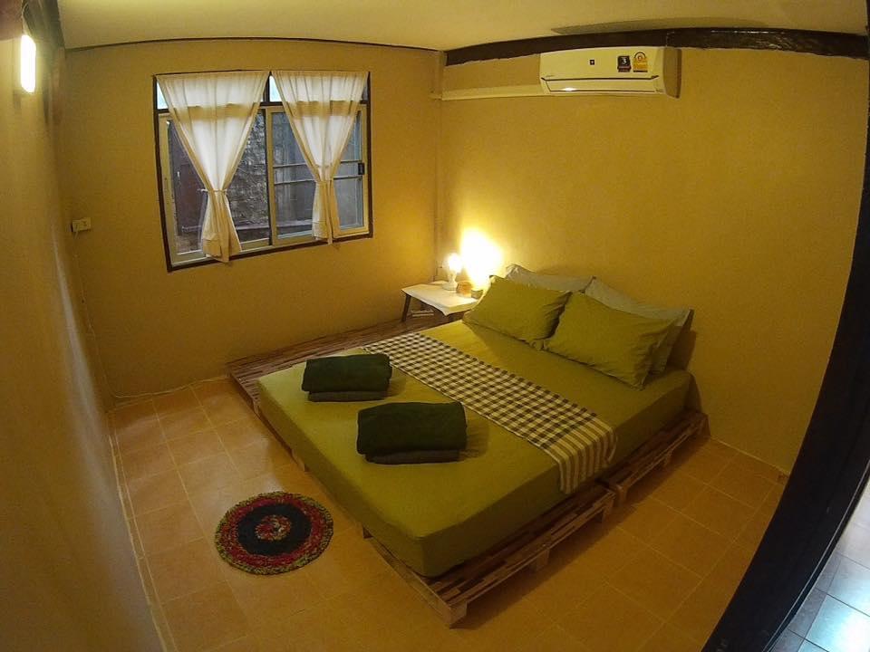 Twin House @ Tapae Hostel Chiang Mai Bagian luar foto